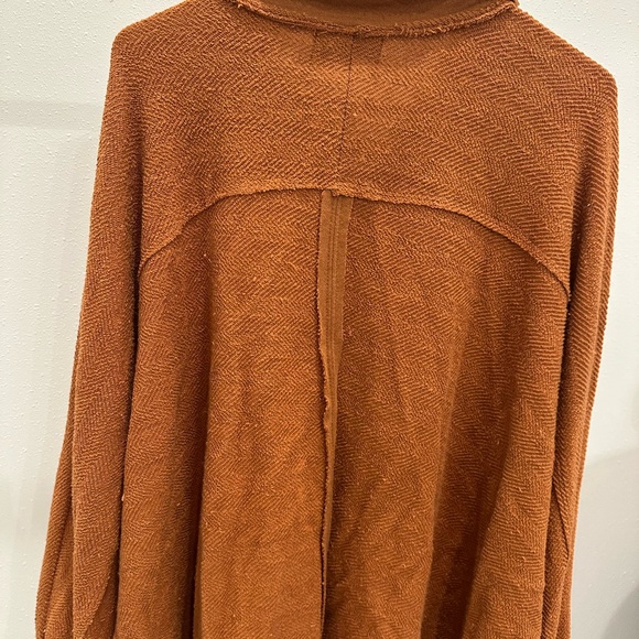 Ost Rust Button-Up Shirt - Picture 4 of 4